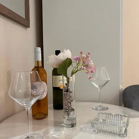Marie Konukevi 3*